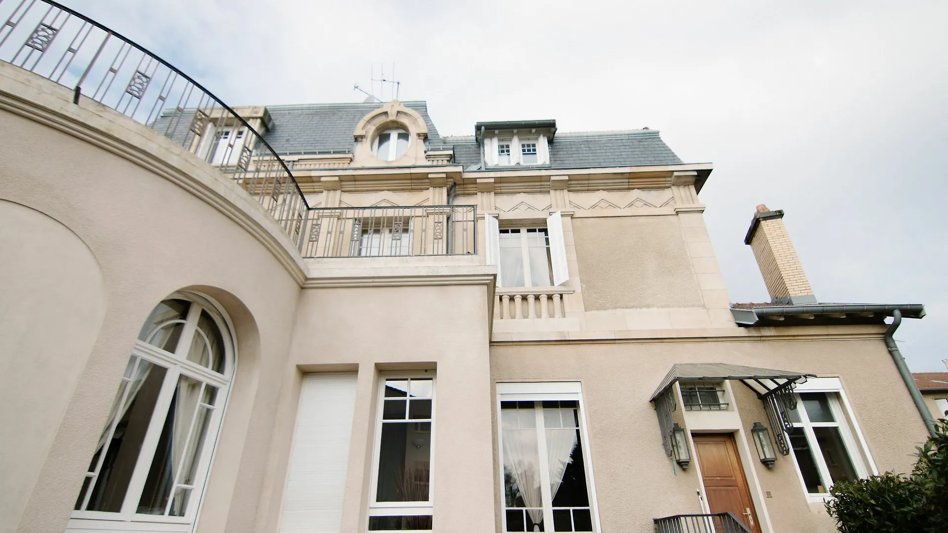 Apartment Pick Your Place *